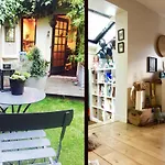Cottage De Charme Avec Jardin A Paris