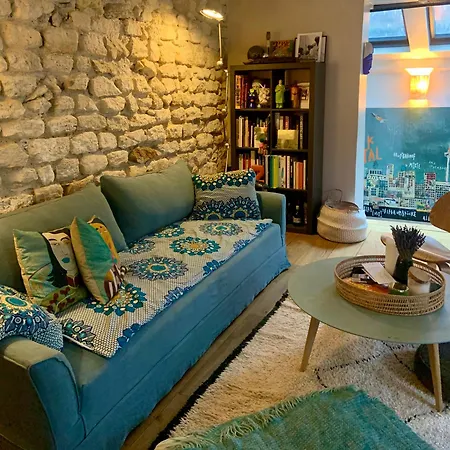 De Charme Avec Jardin A Holiday home